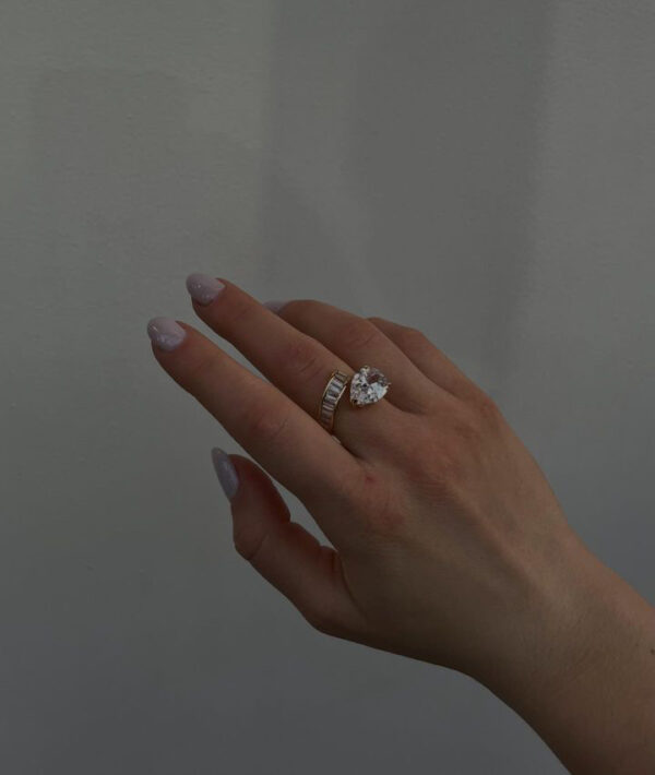 TEAR DROP RING